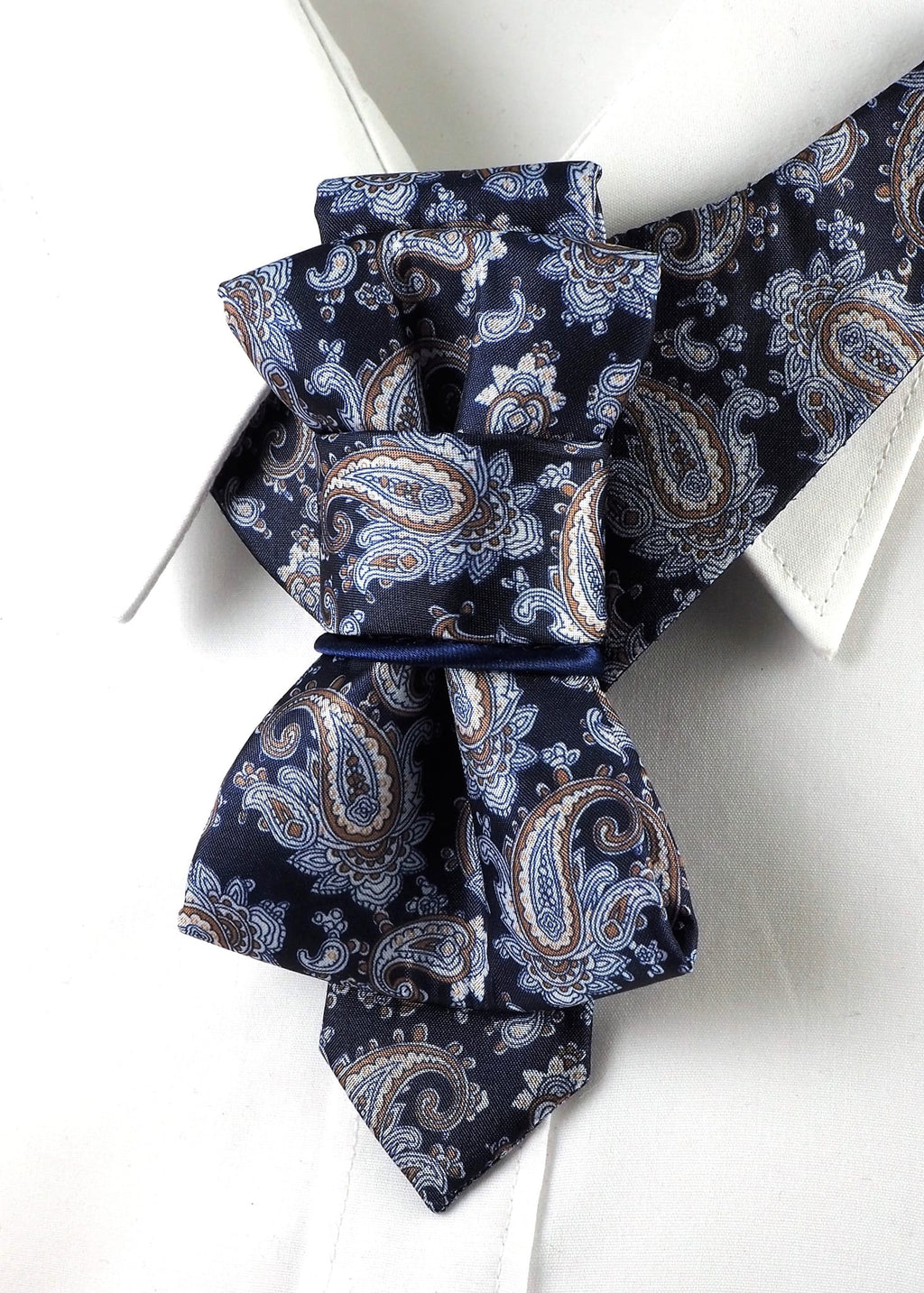 handmade luxury wedding necktie, vertical bow tie, paisley pattern tie, navy blue tie, beige blue paisley tie, groom accessory, unique mens tie, formal event tie, elegant neckwear, satin bow tie, modern classic tie, handmade bow tie, groomsmen gift, luxury tie for wedding, patterned vertical bow, navy paisley necktie, sophisticated menswear, unique wedding tie, stylish bow tie, formal mens accessory, refined tie for groom HOPPER TIE ORIENTAL TALE II