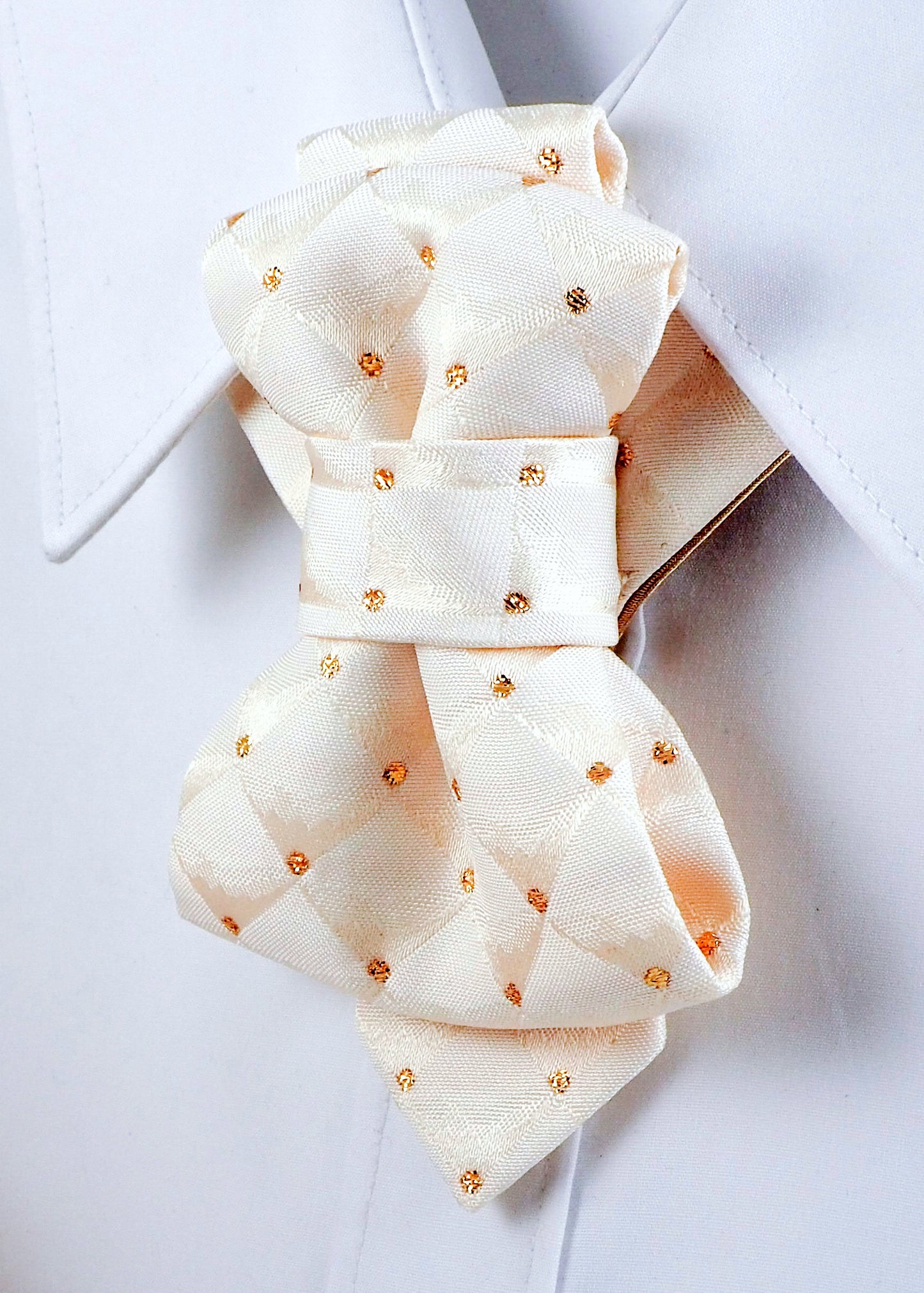 SANDY DIAMOND (WEDDING BOW TIE)