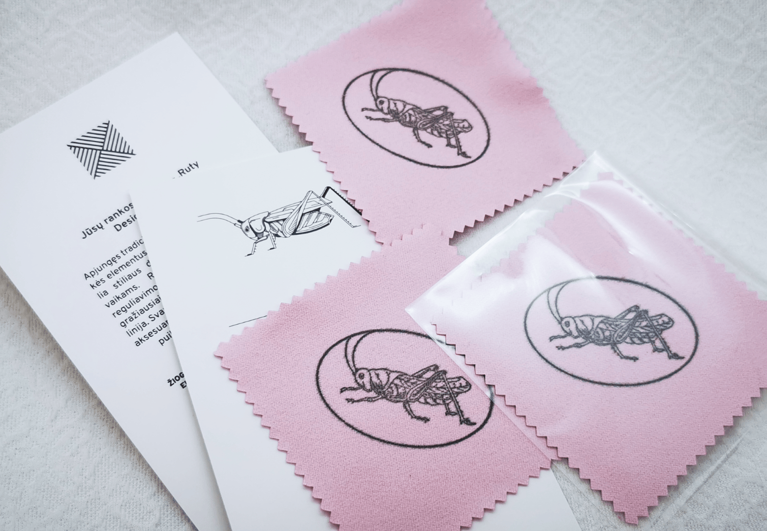 Cleaning cloth for metal Hopper tie details