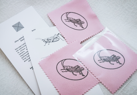 Cleaning cloth for metal Hopper tie details