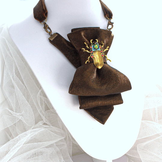 HOPPER TIE "EXOTIC GUEST", women bow tie