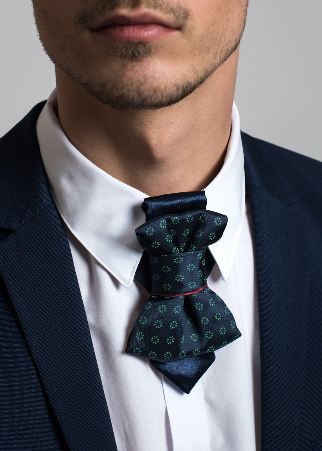 HOPPER TIE GREEN FLOWER BOW TIE.