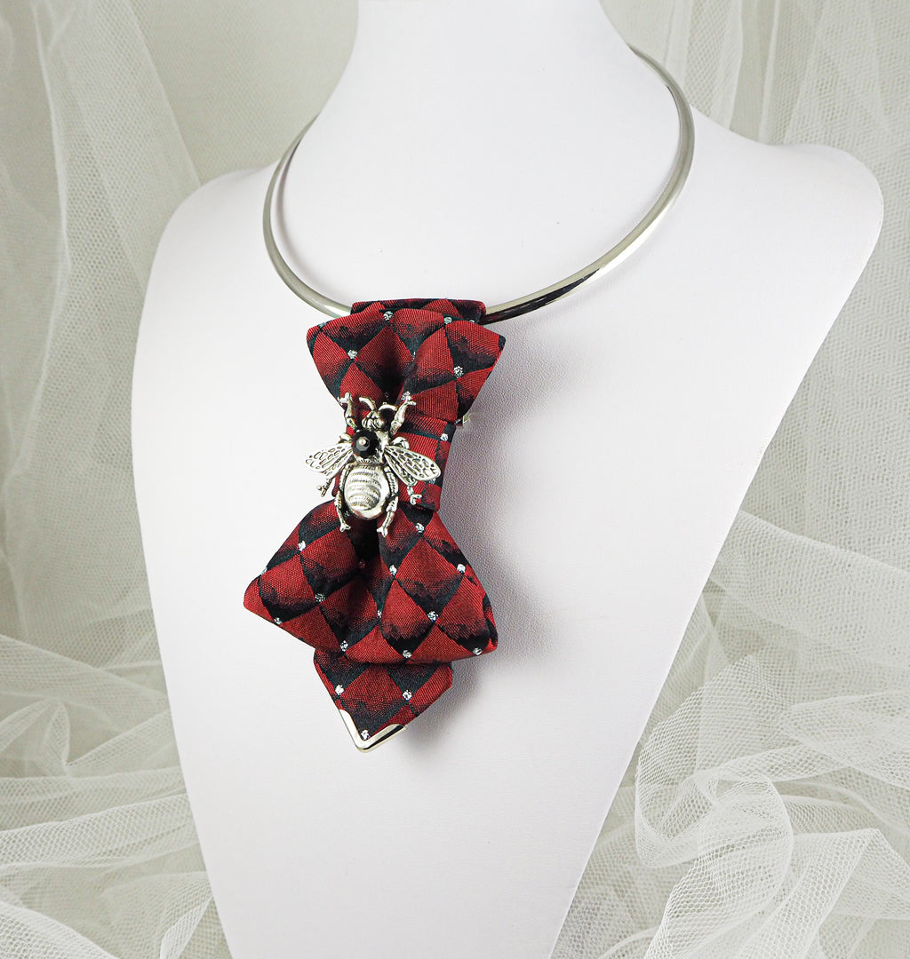 HOPPER TIE BEE FOR LADIES